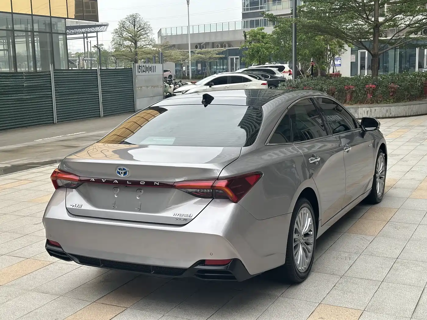 Toyota Avalon 2019 Hybrid 2.5L XLE Premium Edition China VI фото 7