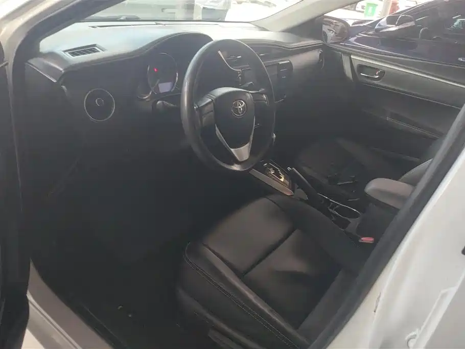 Toyota Corolla 2018 1.2T S-CVT GL Smart Edition фото 9