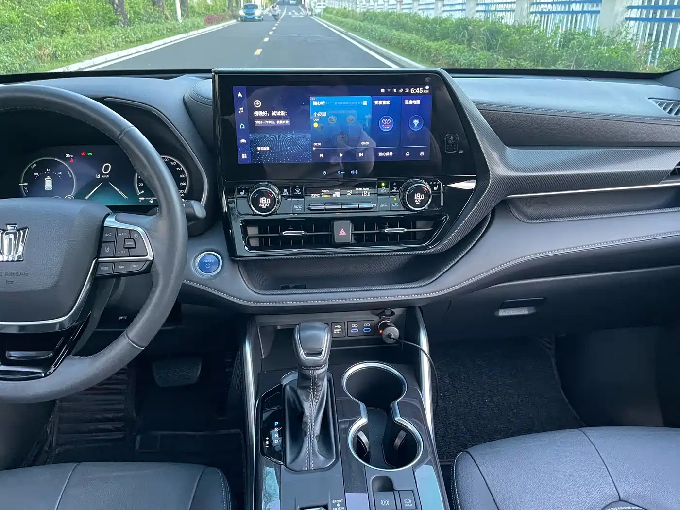 Toyota Crown Kluger 2023 2.5L HEV AWD Premium Edition фото 13
