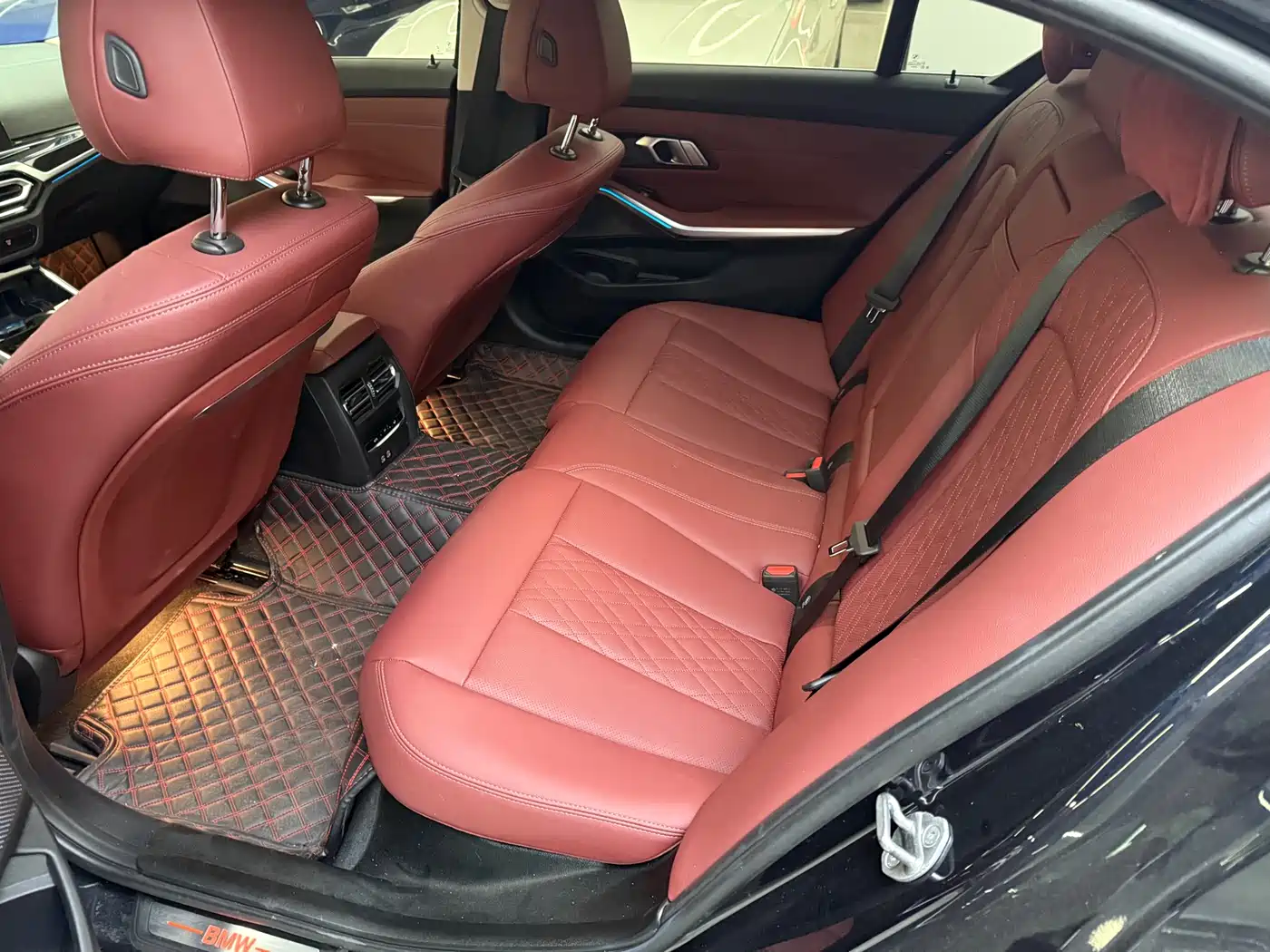 BMW i3 2024 eDrive 35 L фото 9