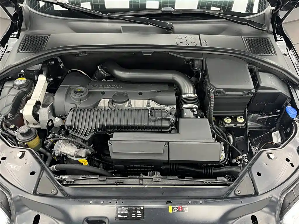 Volvo S80L 2015 2.0T T5 Momentum Edition фото 19