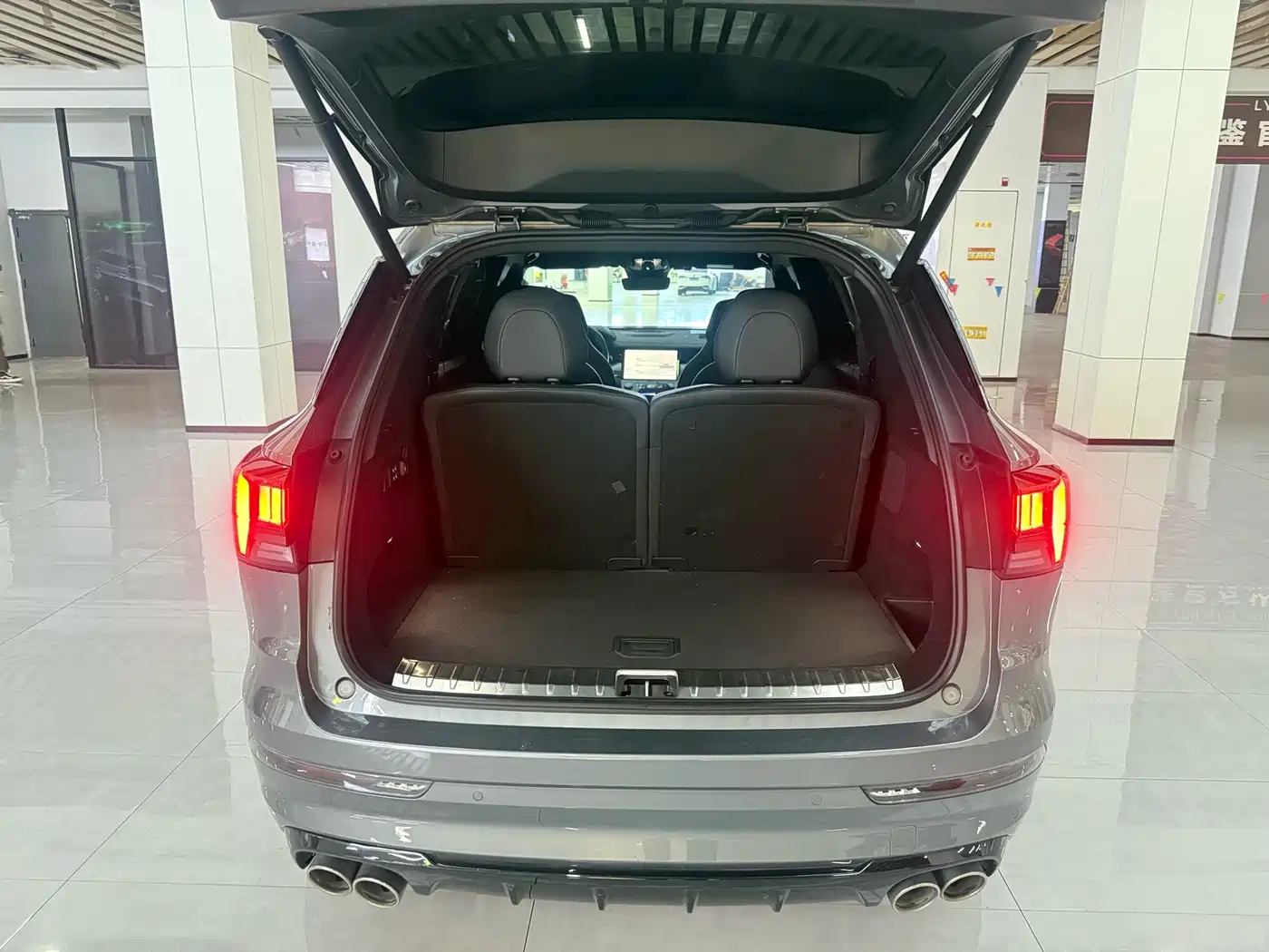 Lynk & Co 09 EM-P 2021 2.0T PHEV Halo 6-seater фото 9