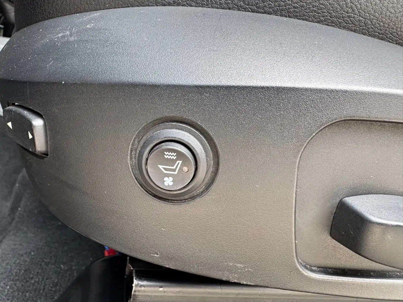 Jeep Wrangler 2010 2010 3.8L Sahara 2-Door