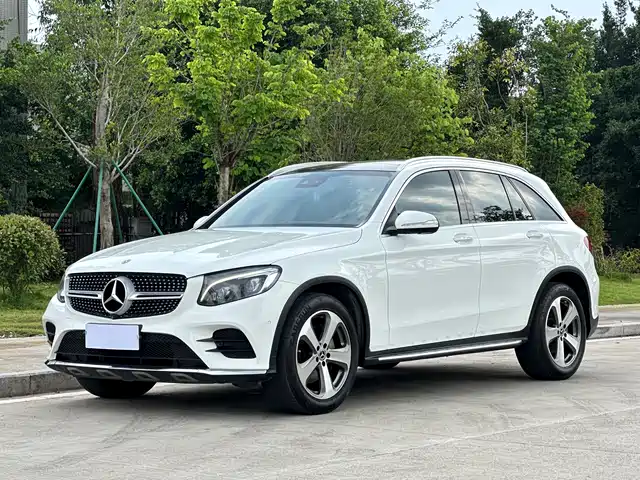 MERCEDES-BENZ GLC