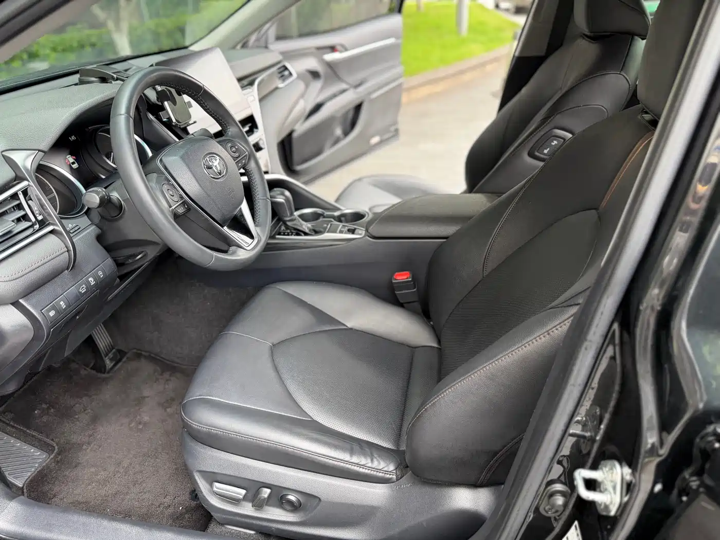 Toyota Camry 2021 2.0G Luxury Edition фото 4