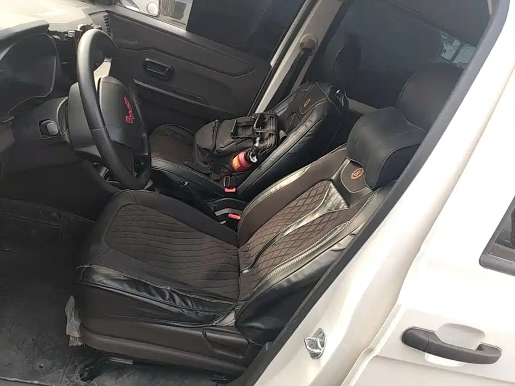 Wuling Motors Wuling Hongguang V 2025 2022 1.5L Power Take Edition Electric Power Steering LAR
