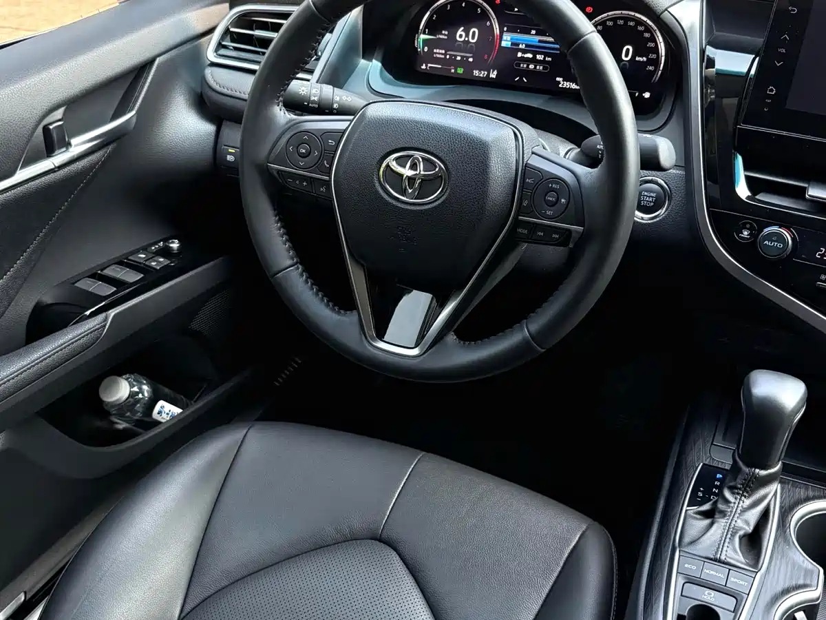 Toyota Camry 2023 2.0G Luxury Edition фото 8