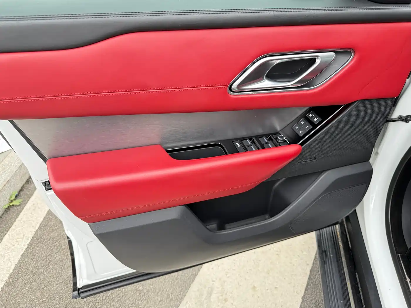 Land Rover Range Rover Velar 2018 P380 R-DYNAMIC SE фото 12