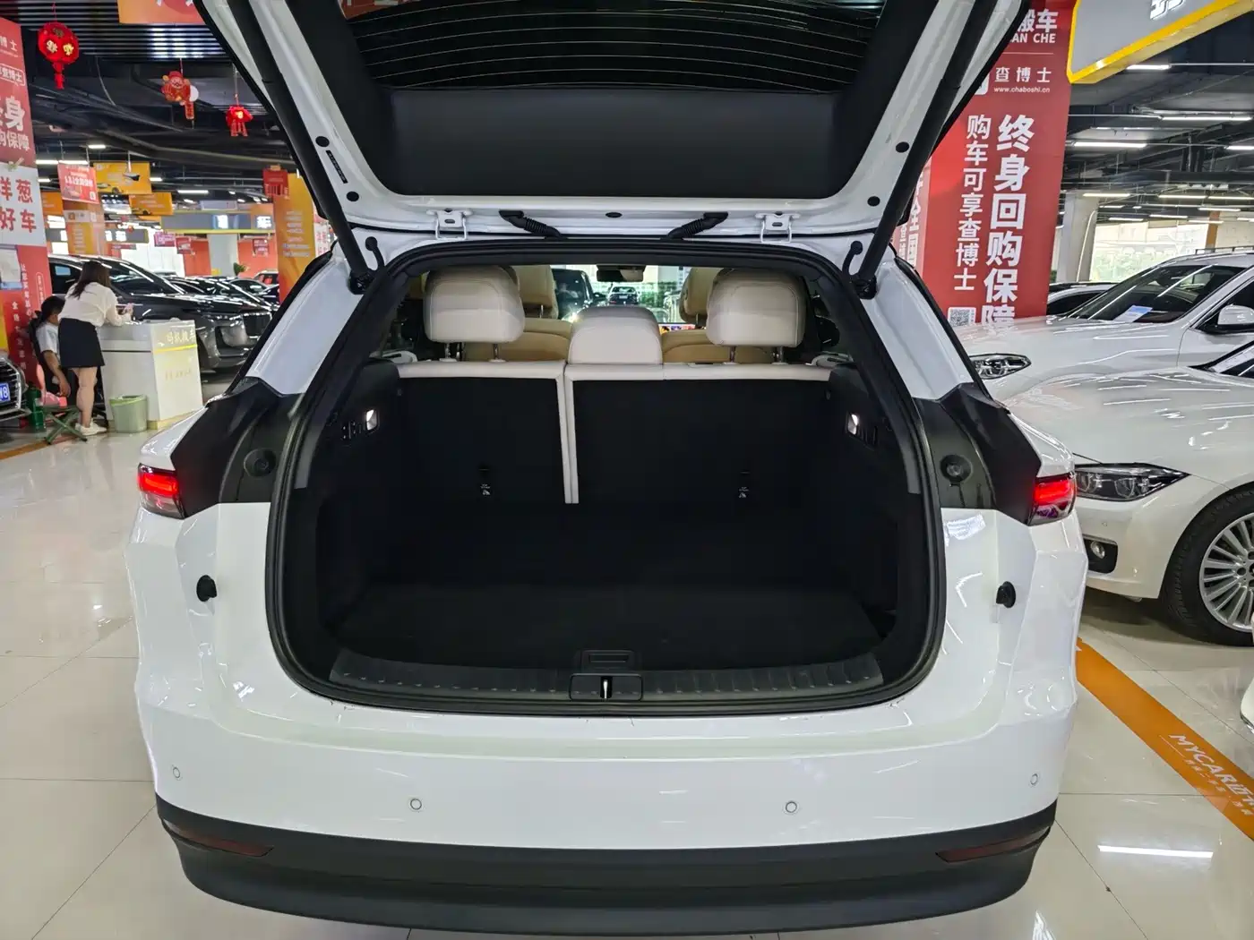 Li Auto i6 2026 2025 2WD Base Model