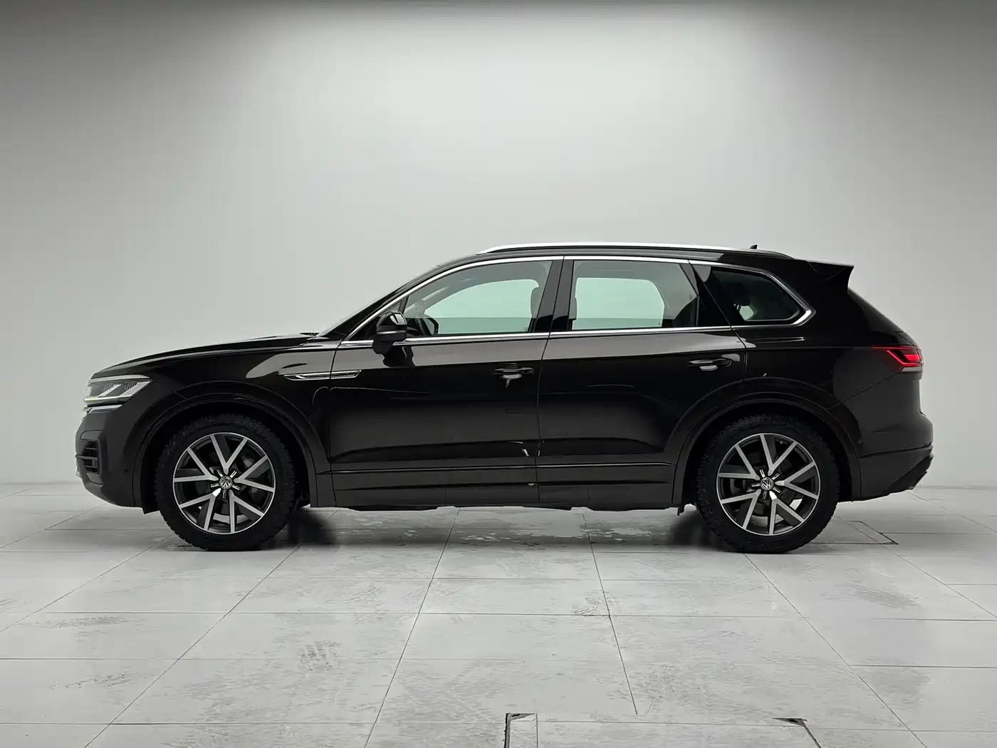 Volkswagen Touareg 2019 3.0TSI Sharp Edge Edition China VI фото 24