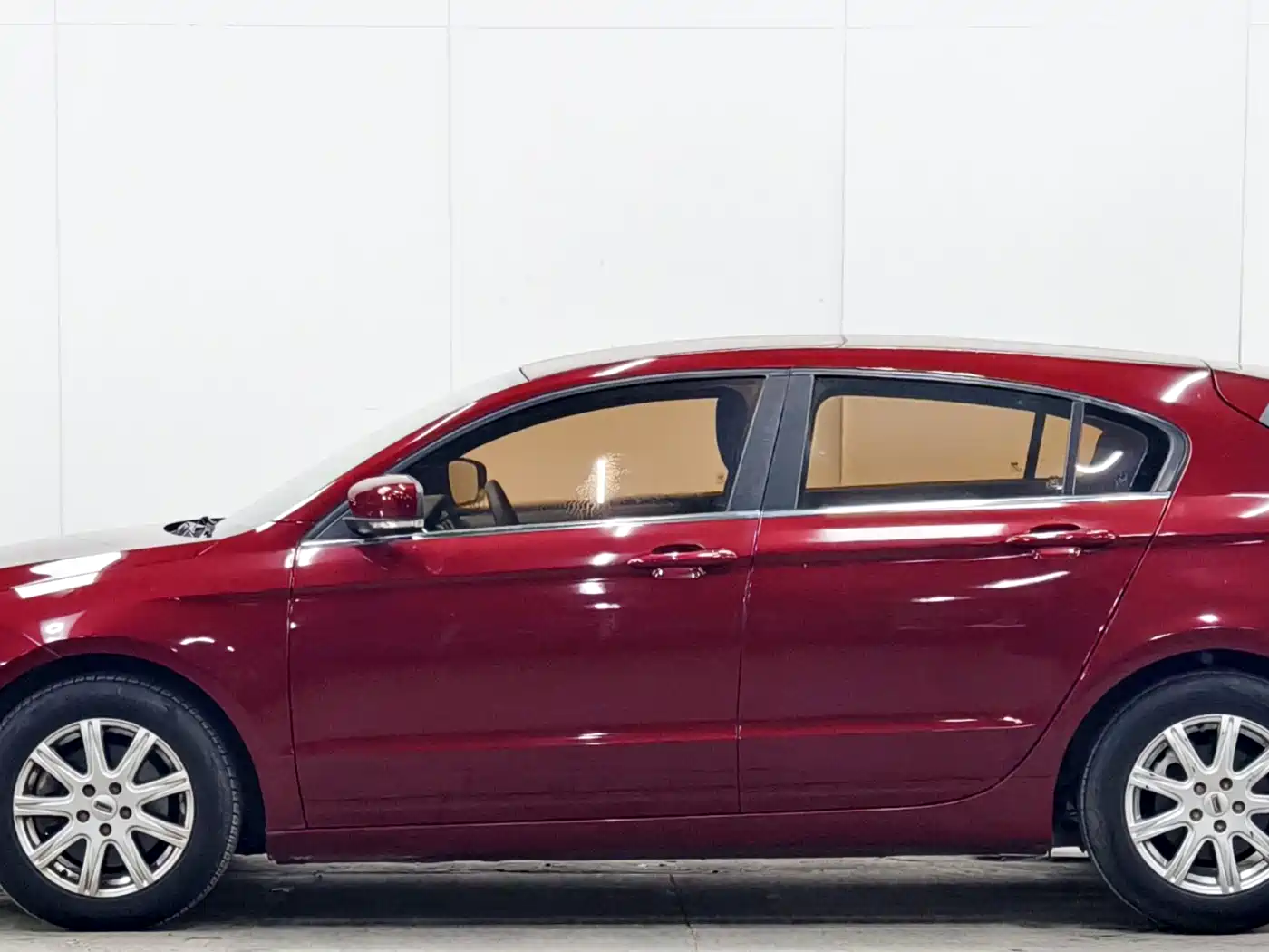 Qoros 3 2016 2016 Hatchback 1.6L Automatic Zhineng