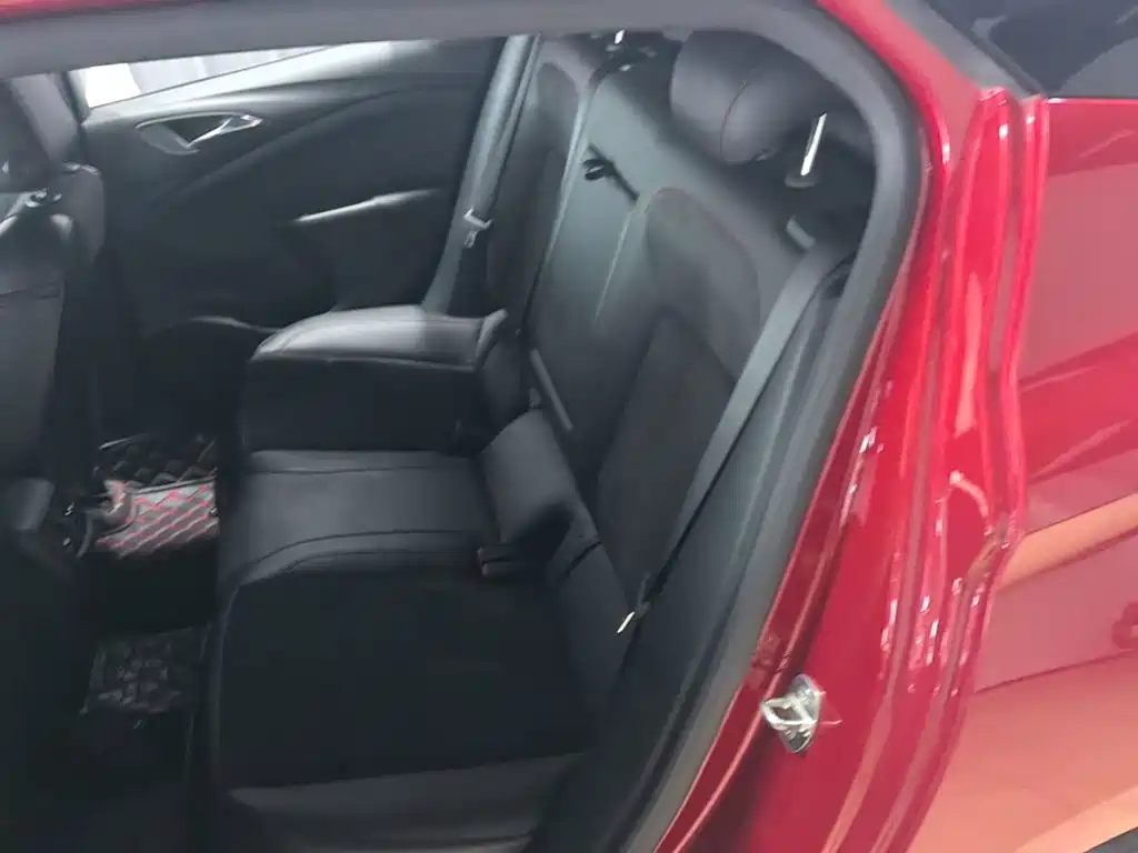 Photo 17 - Buick Verano