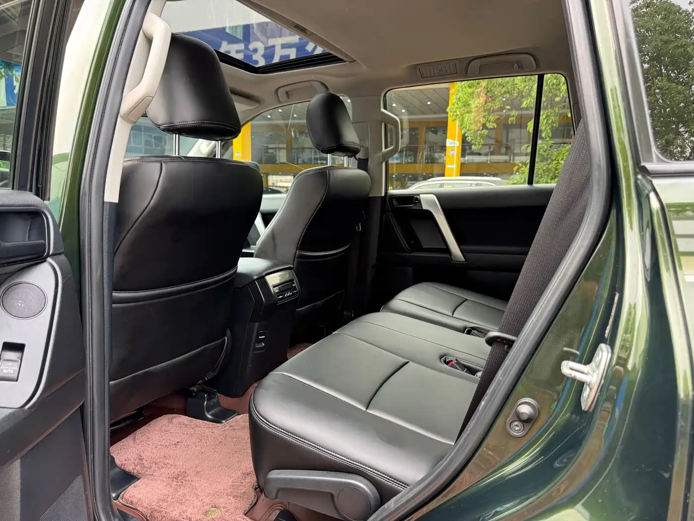 Toyota Prado (Import) 2014 2.7L Automatic Luxury фото 5