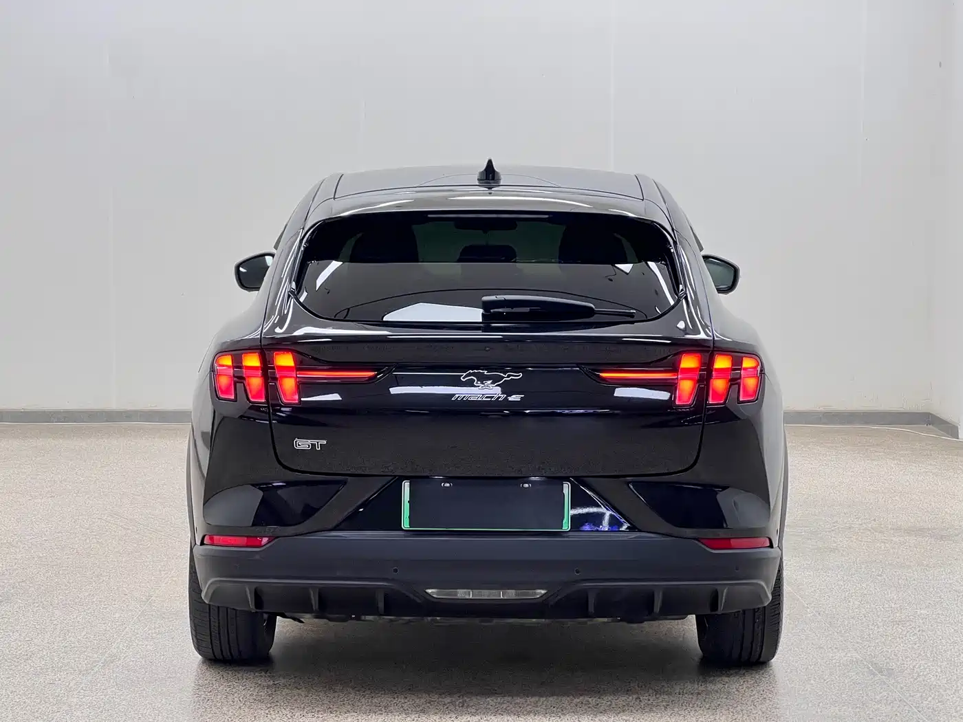 Ford Mustang Mach-E 2022 2021 Boundless RWD Luxury (Long Range)