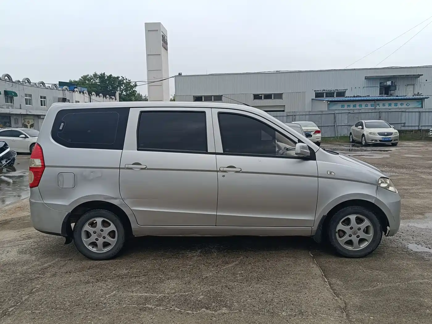 Wuling Motors Wuling Hongguang 2013 2010 1.2L Standard (China IV)