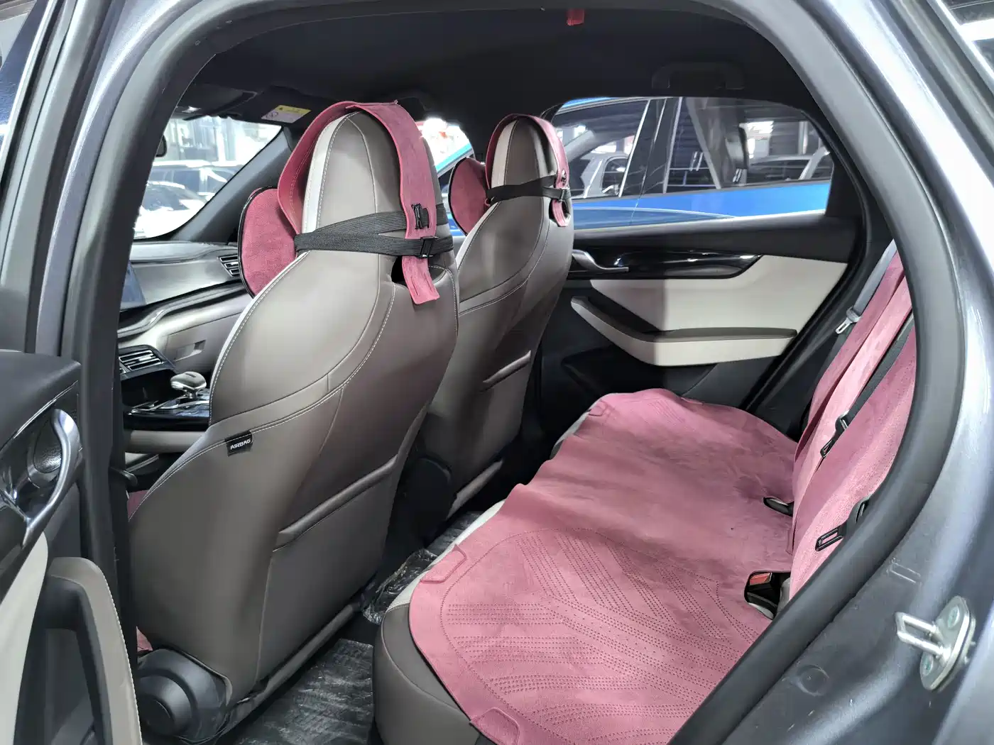 BYD Qin PLUS 2024 Glory Edition DM-i 55KM Leading фото 9