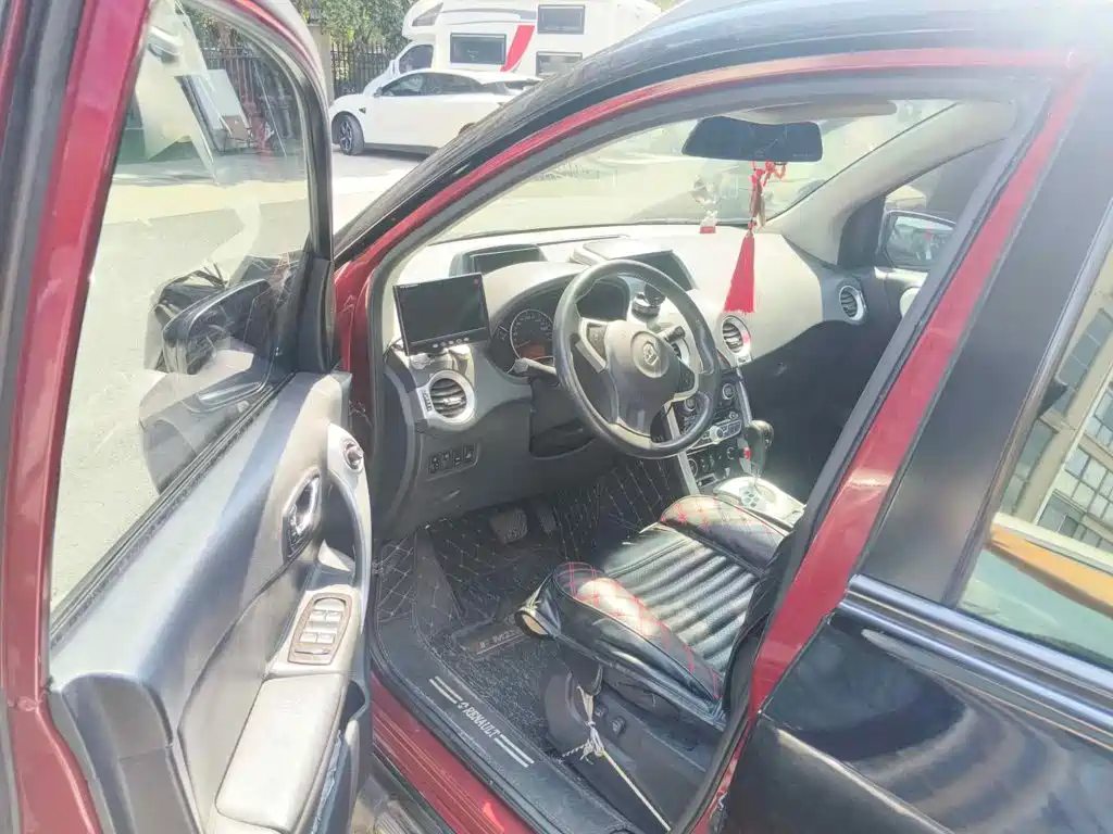 Renault Koleos (Import) 2010 2010 2.5L 4WD Comfort