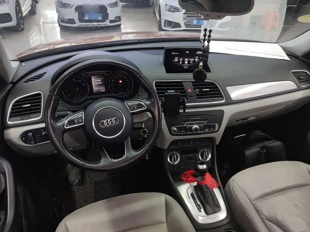 Фото 10 - Audi Q3