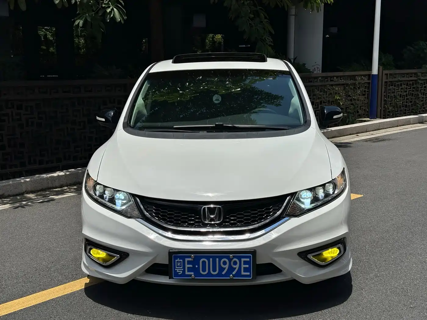 Photo 2 - Honda Jade
