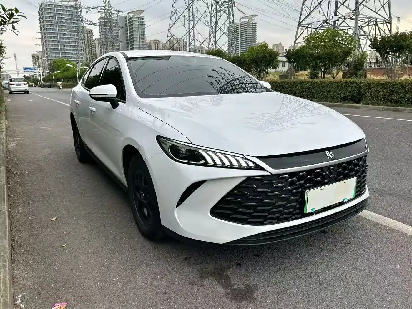BYD Qin PLUS 2025 DM-i Smart Drive 55KM Leader фото 3