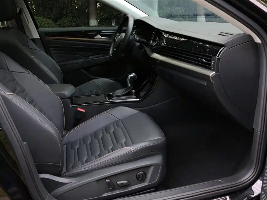 Volkswagen Passat 2020 330TSI Elite Edition China V фото 10