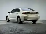 Фото 3 - Toyota Corolla