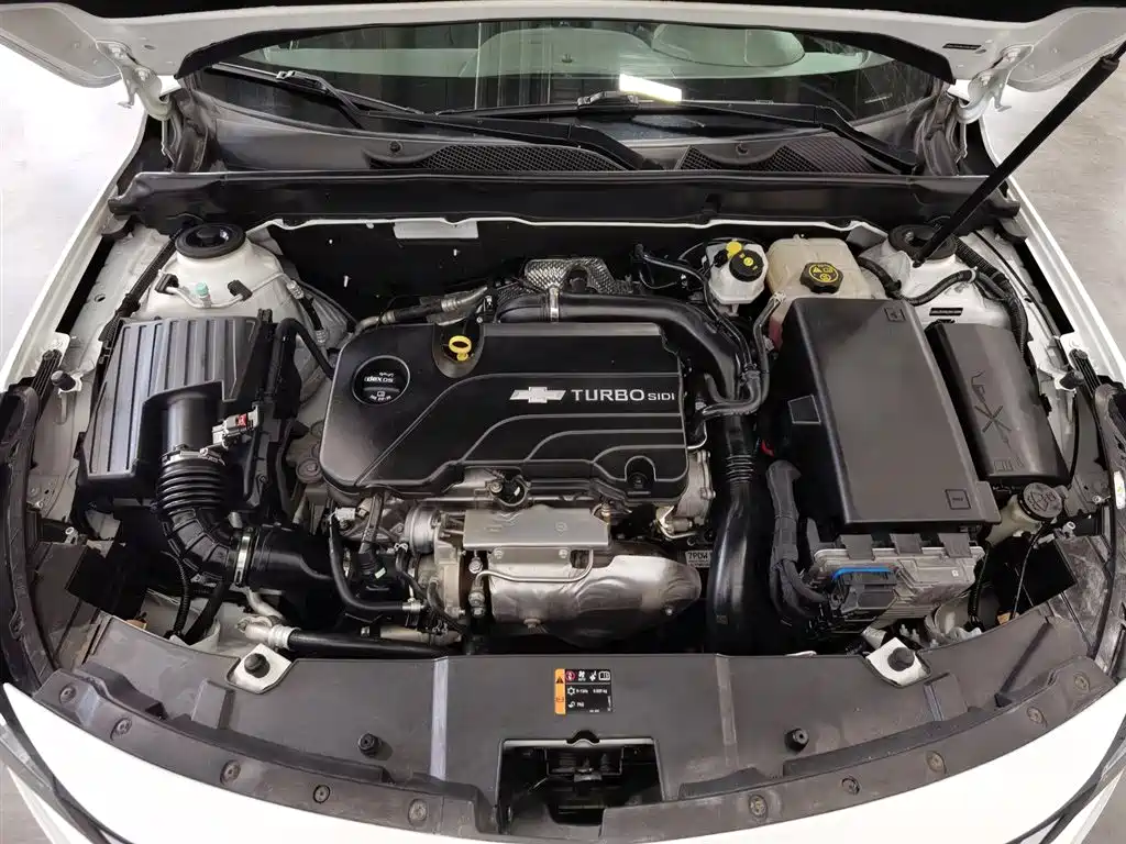 Chevrolet Malibu 2017 1.5T Automatic Luxury Edition фото 6