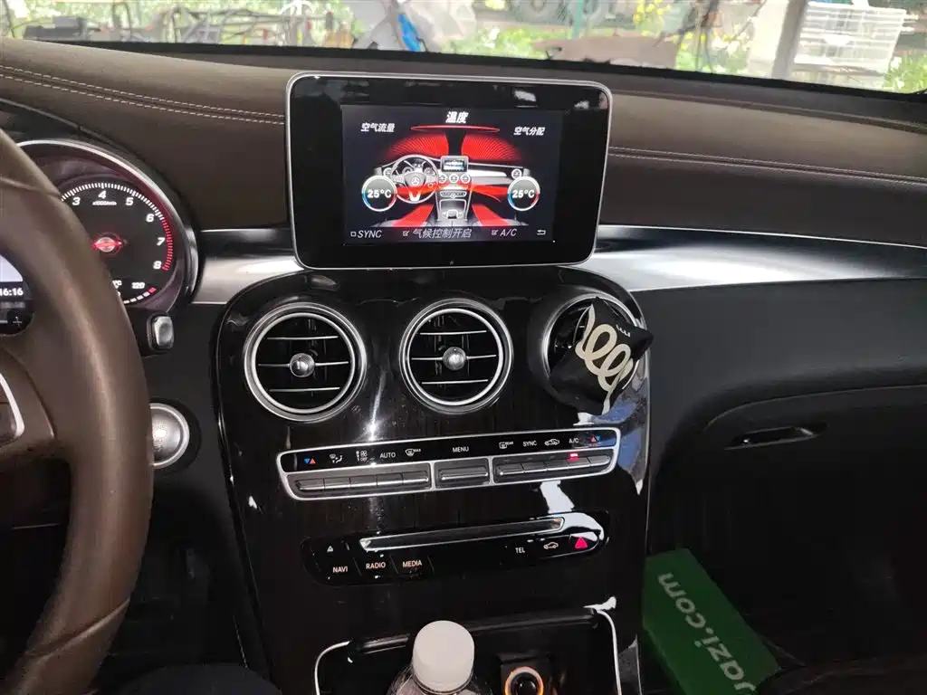 Mercedes-Benz GLC 2016 GLC 260 4MATIC Luxury фото 9