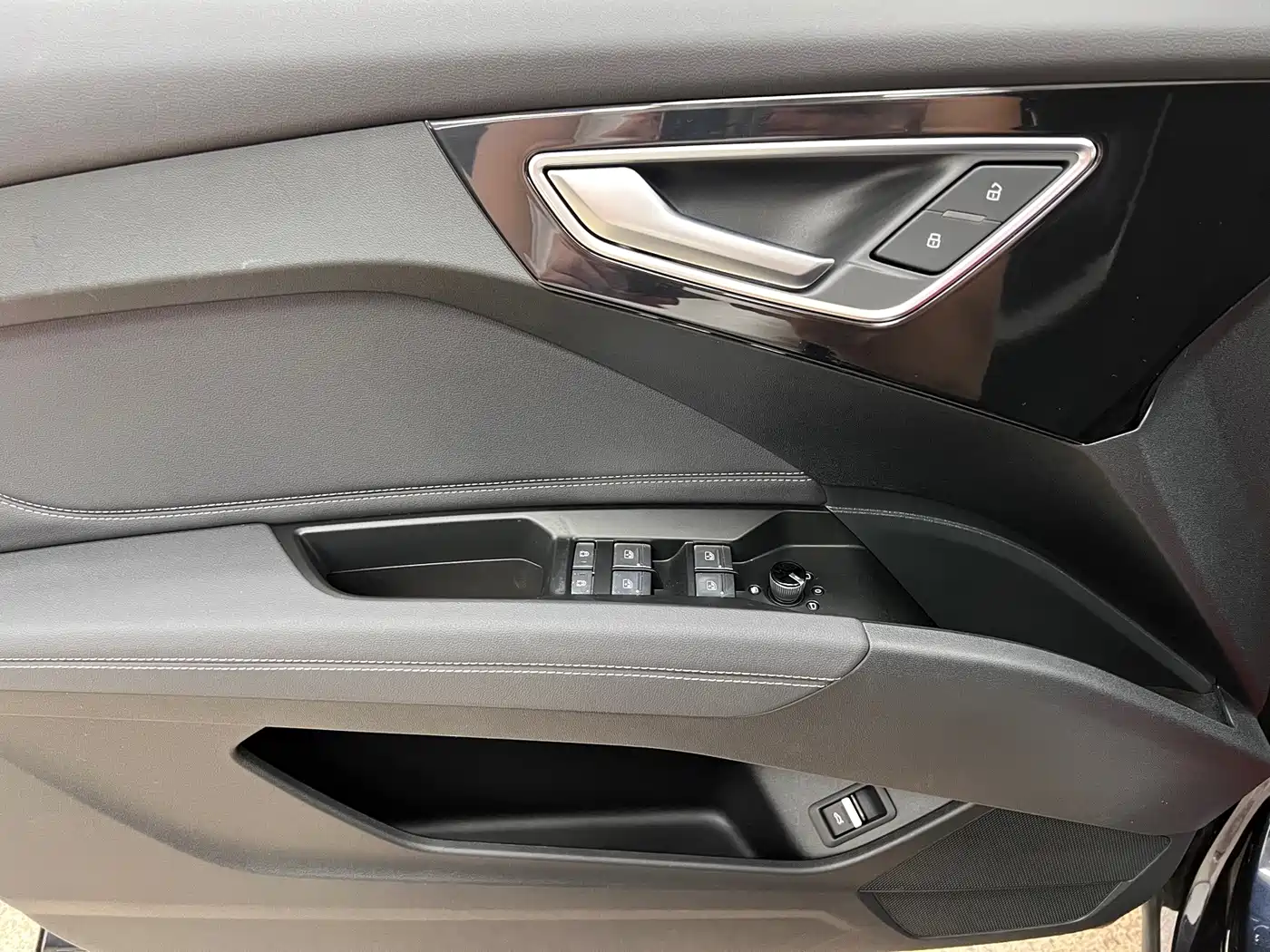 Audi Q4 e-tron 2023 2022 40 e-tron Pioneer Edition