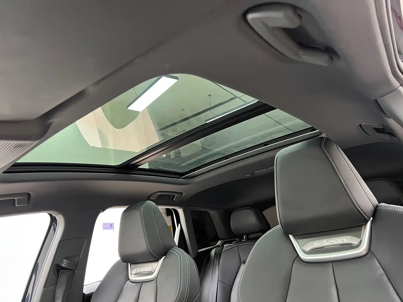 Audi Q4 e-tron 2023 2022 40 e-tron Pioneer Edition