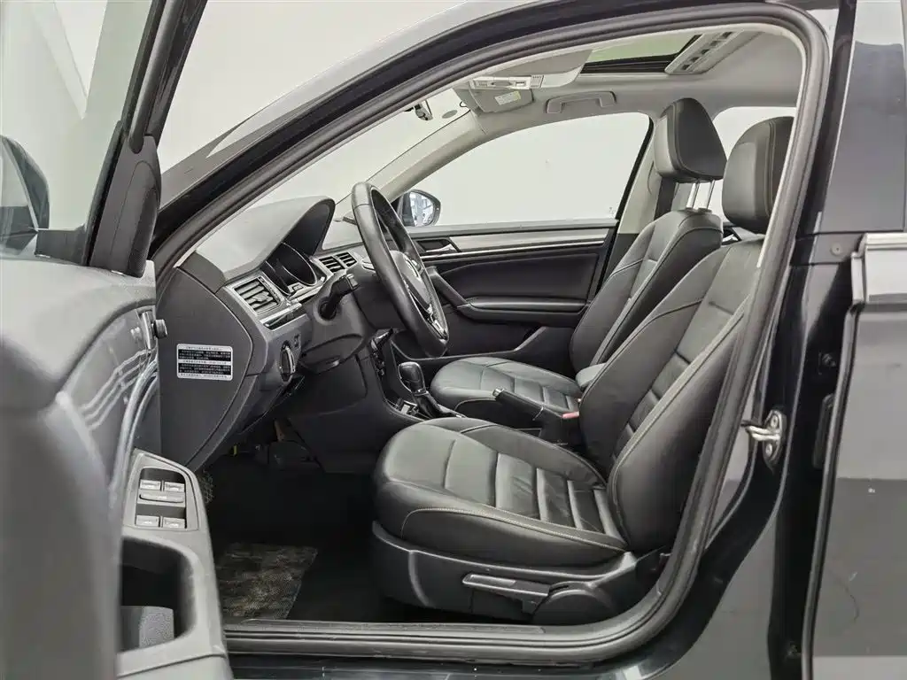 Volkswagen Bora 2016 Model 1.6L Automatic Comfort фото 10