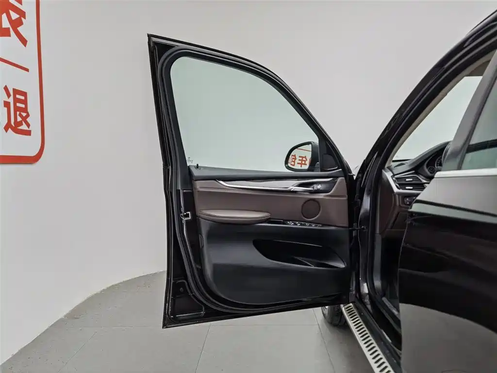 BMW X5 (Import) 2015 xDrive28i фото 8