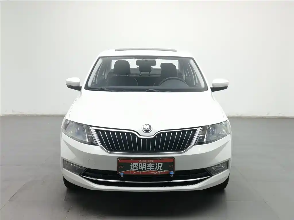 Škoda Rapid 2018 1.6L Manual Comfort Edition фото 3