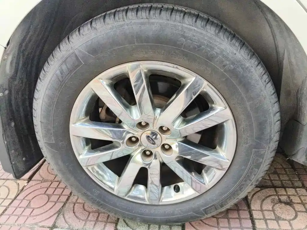 Ford Edge (Import) 2014 2012 2.0T Prestige