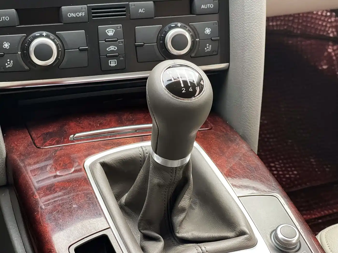 Фото 27 - Audi A6L