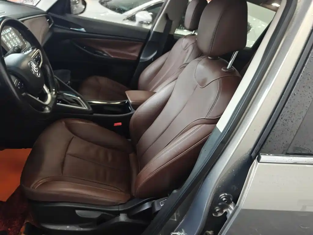 Buick GL6 2018 2018 18T 6-Seater Luxury