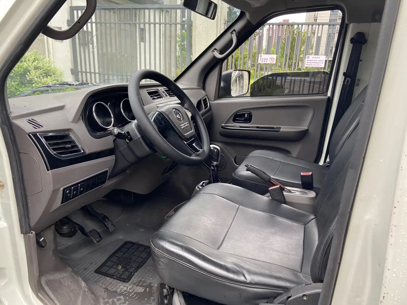 Dongfeng Yufeng Yufeng EM26 2023 2023 Standard Edition 41.472kWh Henan Lithium