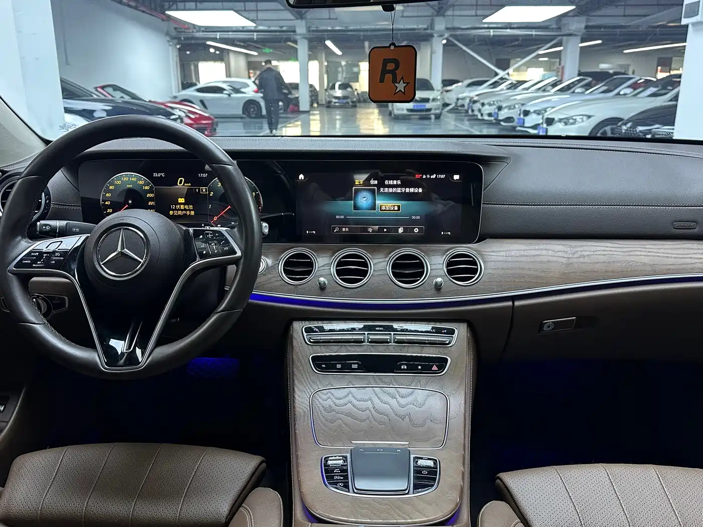  E CLASS
