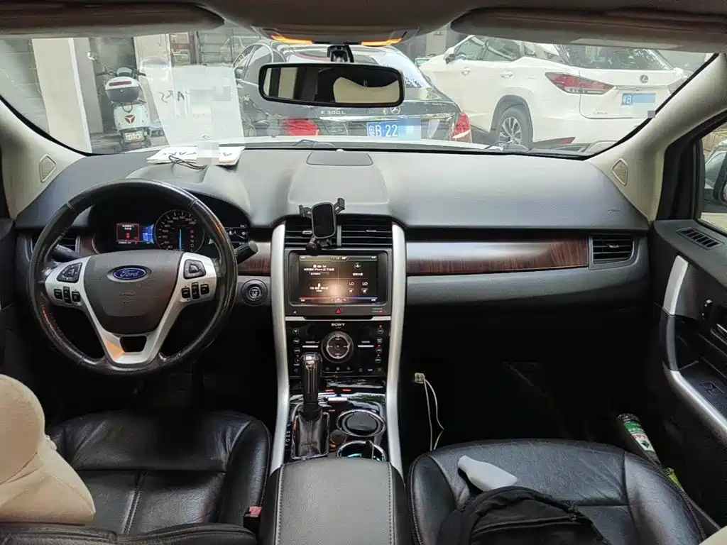 Ford Edge (Import) 2014 2012 2.0T Prestige