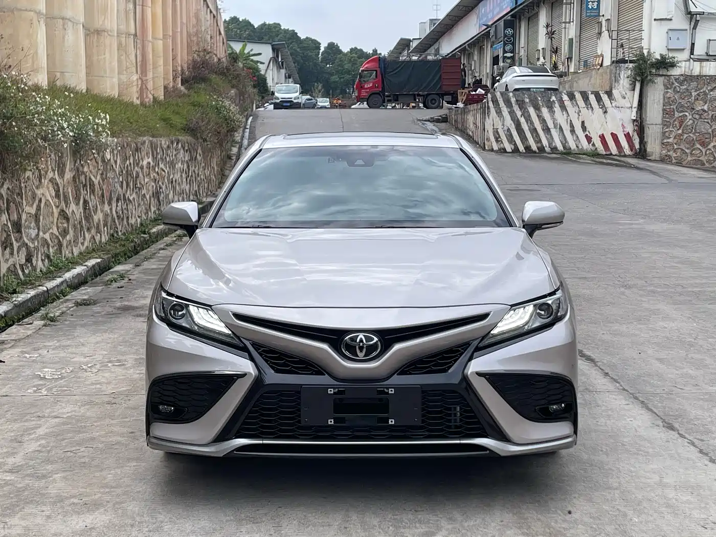 Toyota Camry 2021 2.0S Sporty Edition фото 2