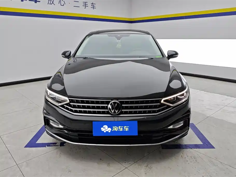 Volkswagen Magotan 2023 Model 2 Million Commemorative Edition 330TSI DSG Luxury фото 2