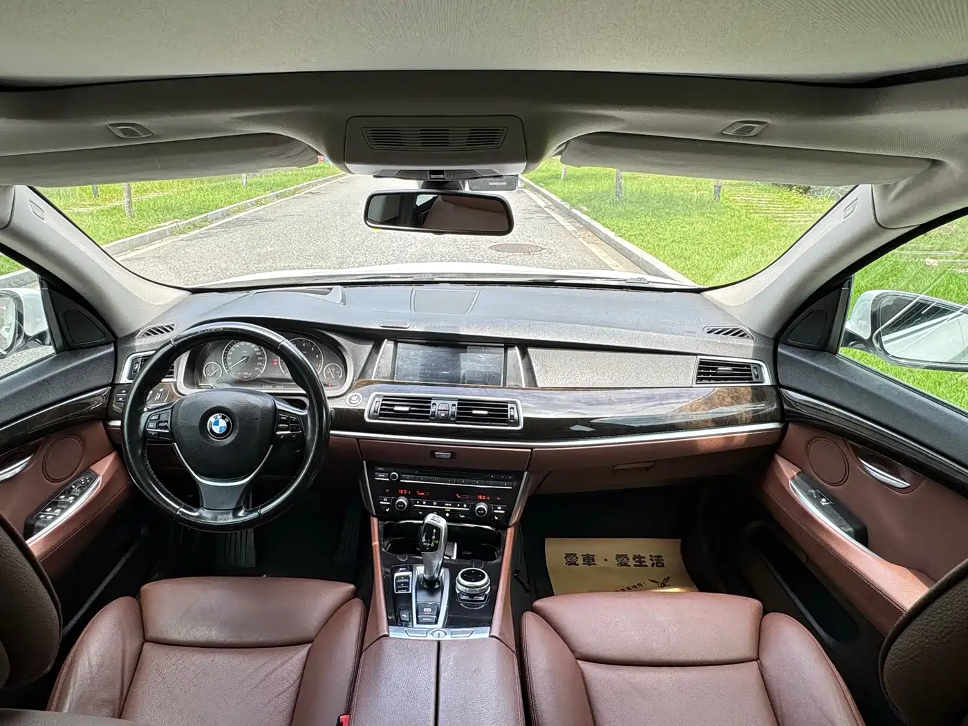 BMW 5 Series GT 2010 535i Luxury Model фото 13