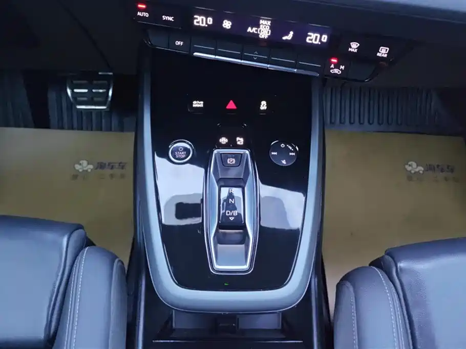 Audi Q5 e-tron 2023 40 e-tron Shining Edition Mecha Package фото 16