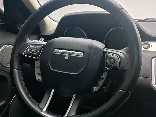 Land Rover Range Rover Evoque (Import) 2014 2.0T 5-door Brilliance Premium фото 15