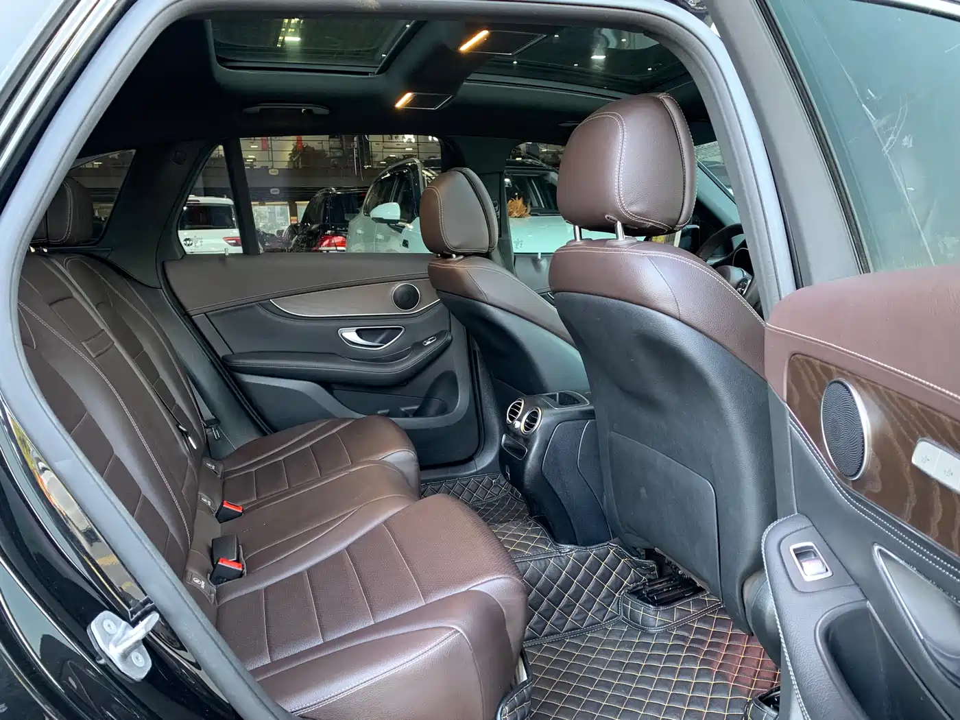 Mercedes-Benz GLC 2020 Facelift GLC 260 L 4MATIC Luxury фото 14