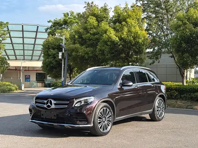 MERCEDES-BENZ GLC