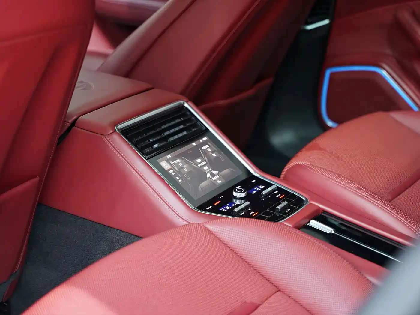 Porsche Panamera 2017 Panamera 3.0T фото 20