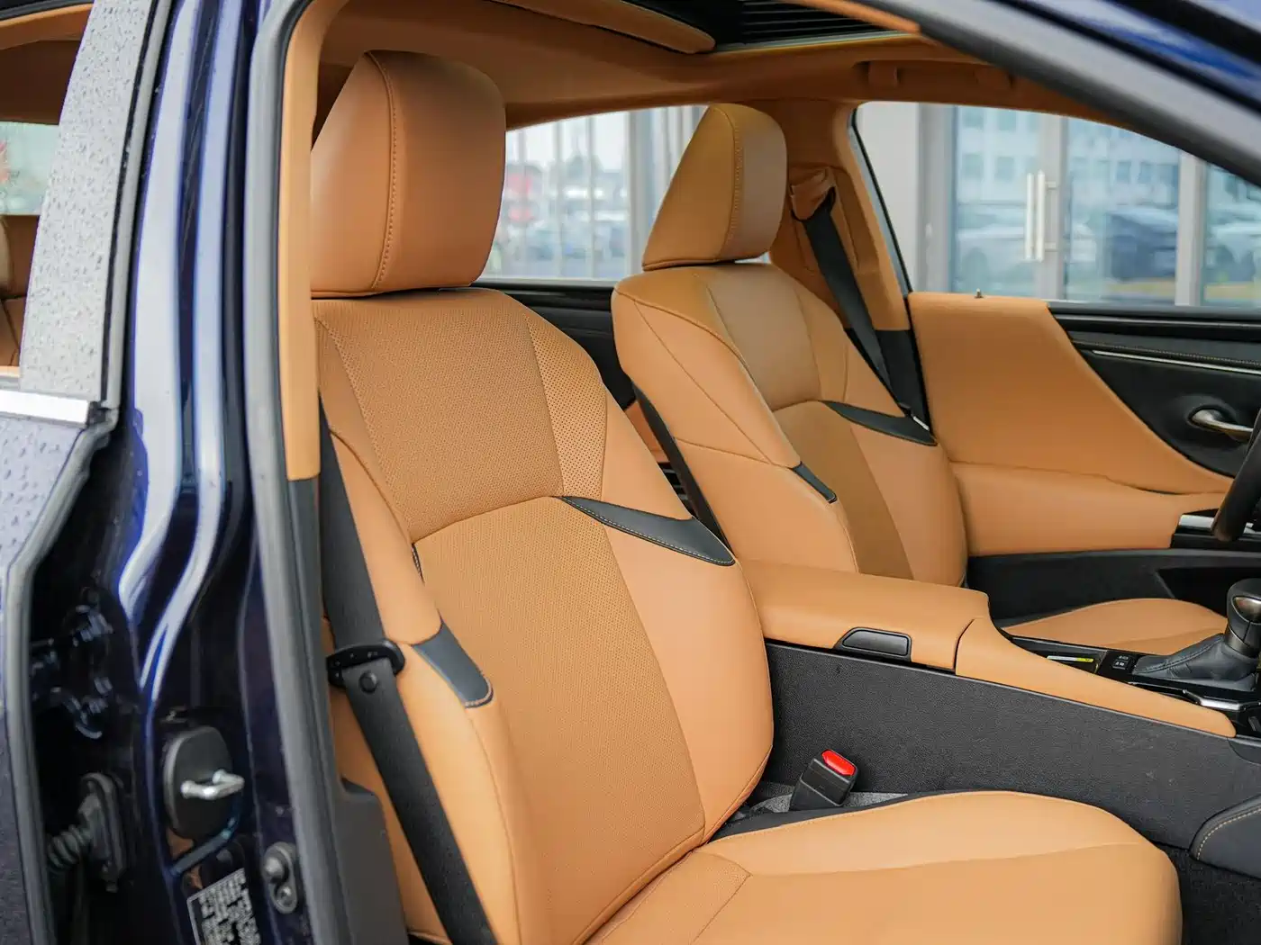 Lexus ES 2022 300h Excellence Edition фото 11
