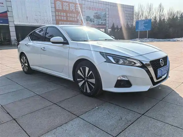NISSAN TEANA