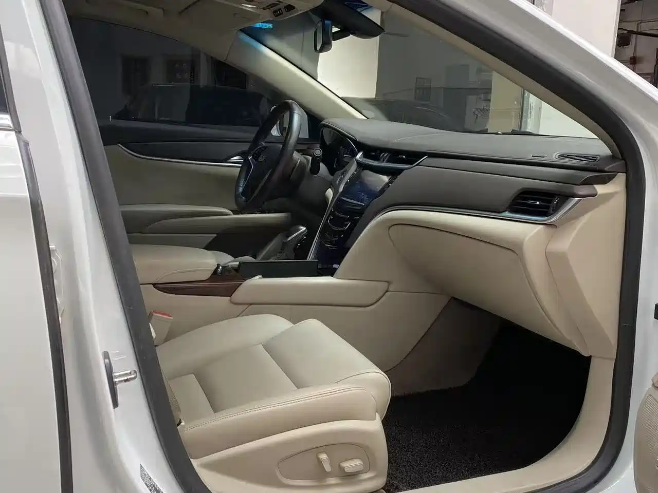 Cadillac XTS 2017 28T Technology фото 10